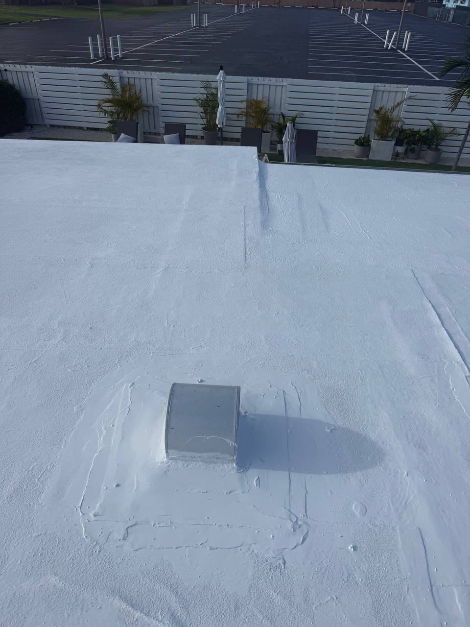 Proyecto de coating terminado en techo residencial